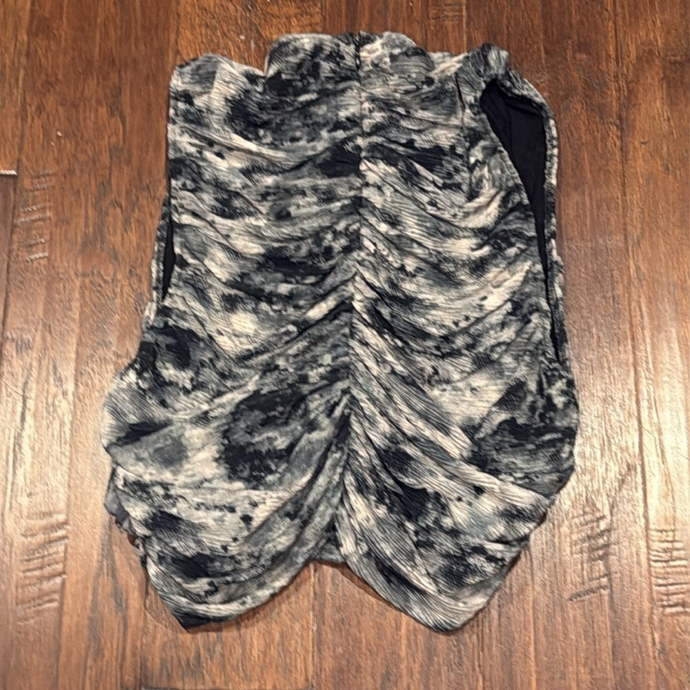 NWT! 3X Fashion Nova Gray and Black Ruched Asymmetrical - Picture 8 of 10